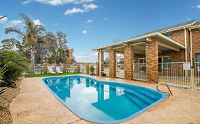 Hybiscus Waterfront Apartments