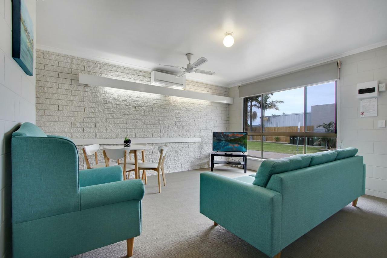 Hybiscus Waterfront Apartments Lakes Entrance Exterior photo