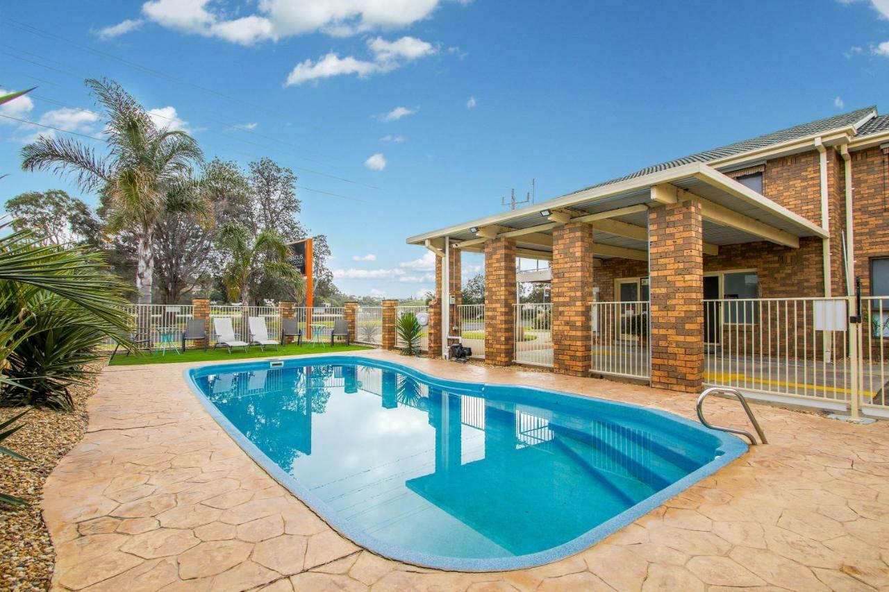 Hybiscus Waterfront Apartments Lakes Entrance Exterior photo