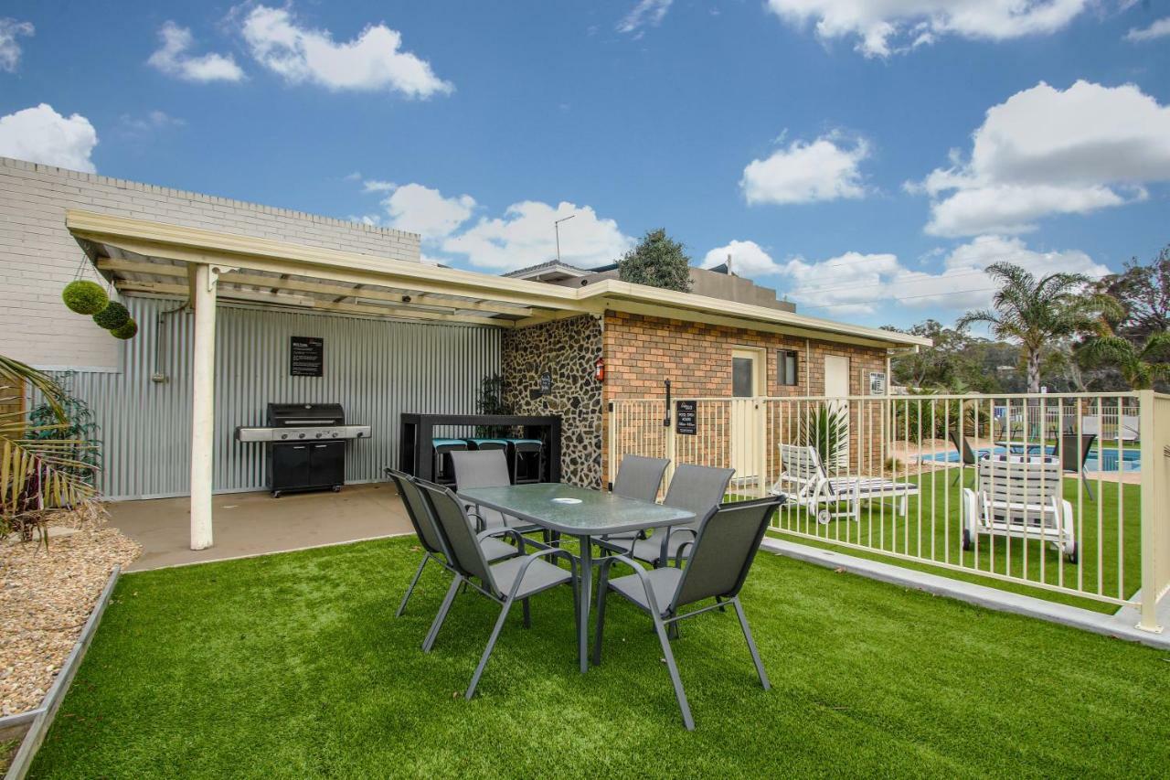 Hybiscus Waterfront Apartments Lakes Entrance Exterior photo
